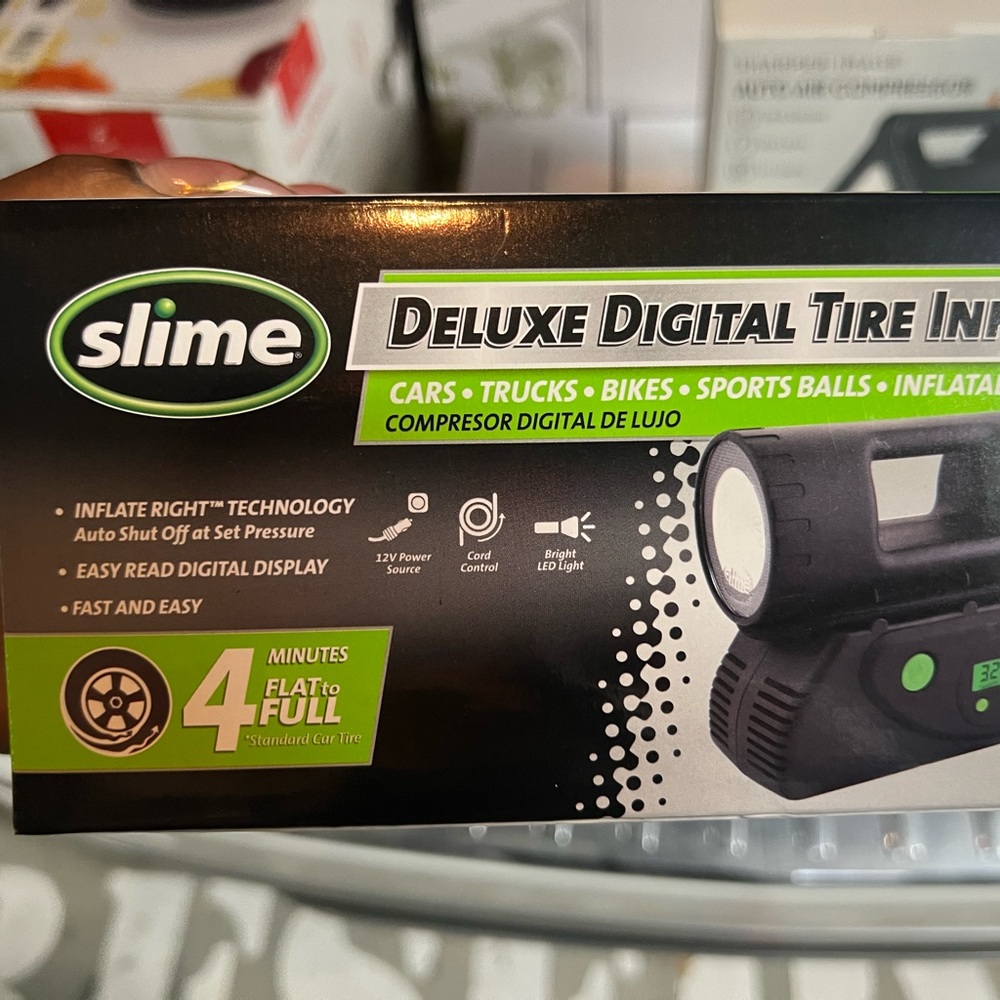 Deluxe Digital Tire Inflator - Picture 5 of 5